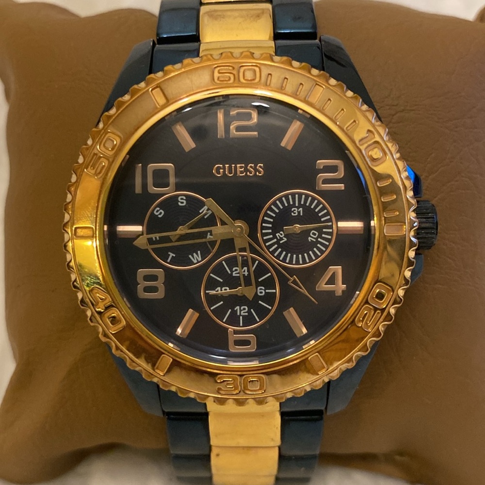 Guess Watch - Picture 2 of 8